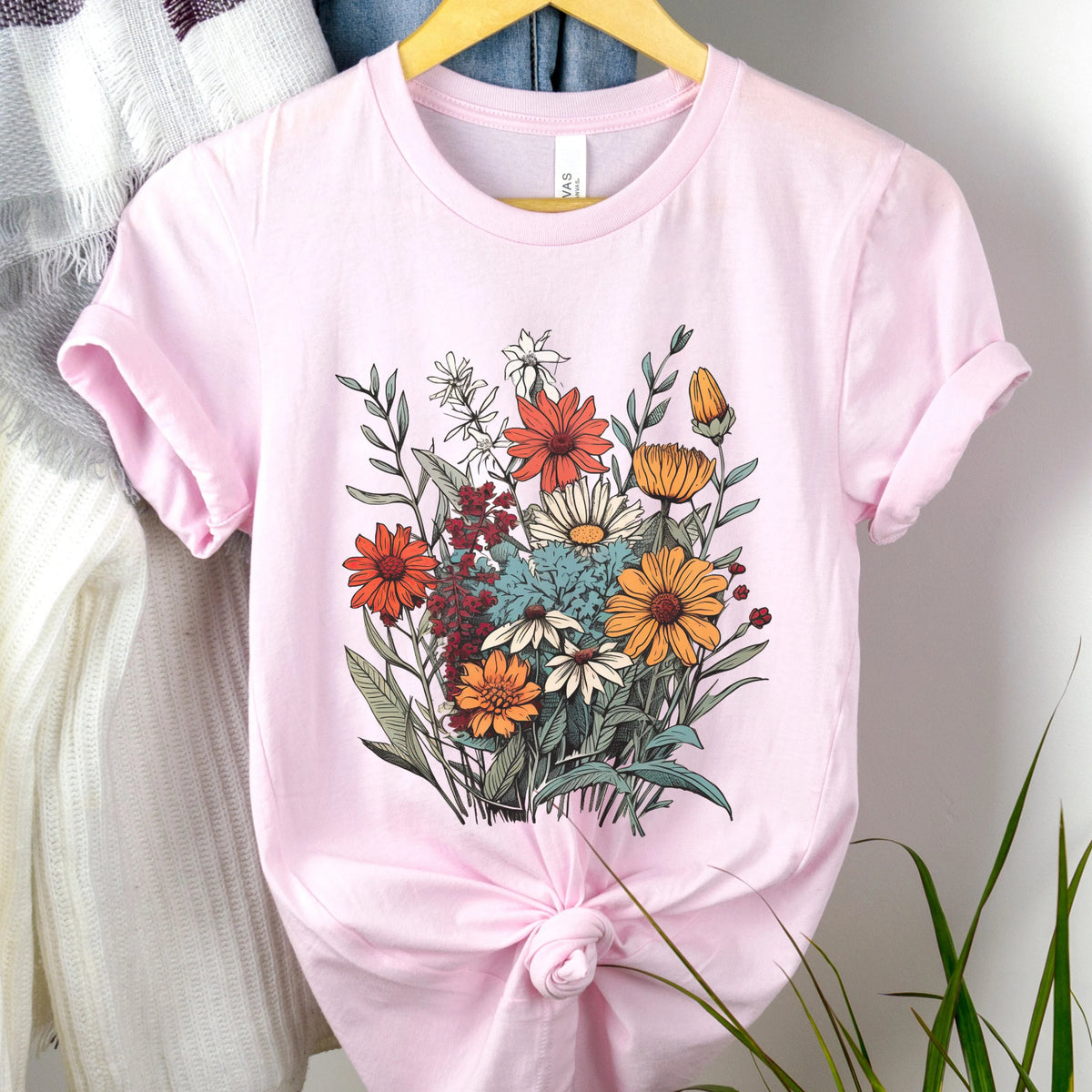 Wildflower Minimalist Line Art Floral T-Shirt