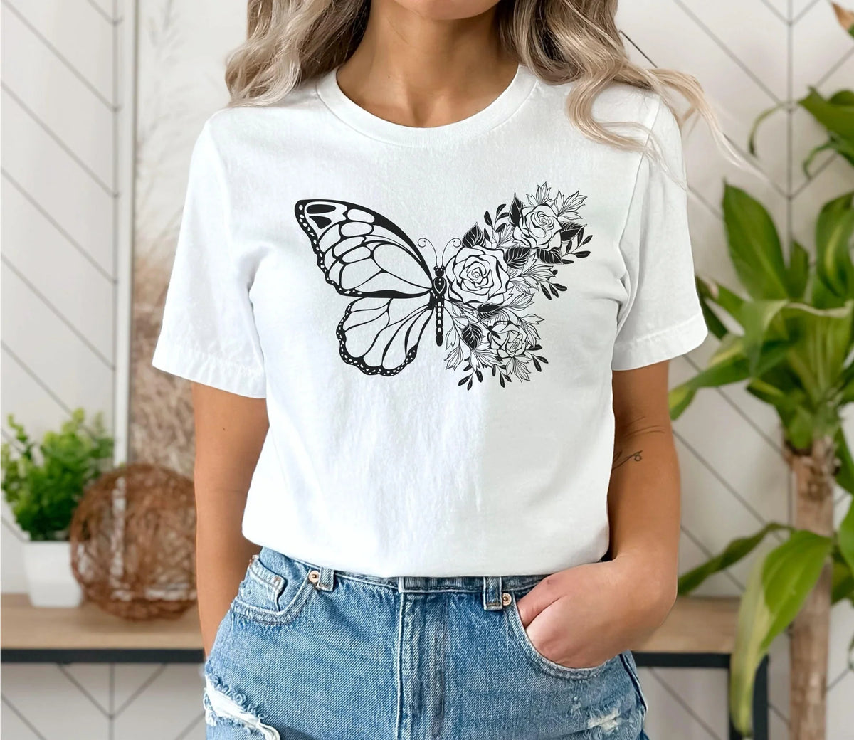 Blumen-Schmetterlings-Shirt