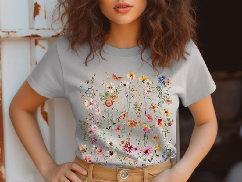 T-Shirt mit gepressten Blumen, Boho-Wildblumen-Shirt
